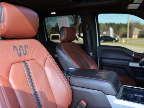 Used 2022 Ford F350 King Ranch image 17