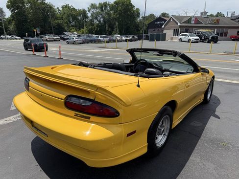 Used 1995 Chevrolet Camaro Z28 RWD image 13