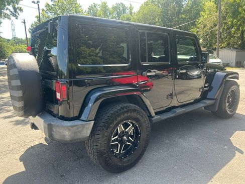 Used 2013 Jeep Wrangler 4WD Unlimited Sahara image 5