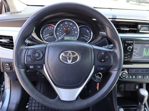 Used 2016 Toyota Corolla LE image 19