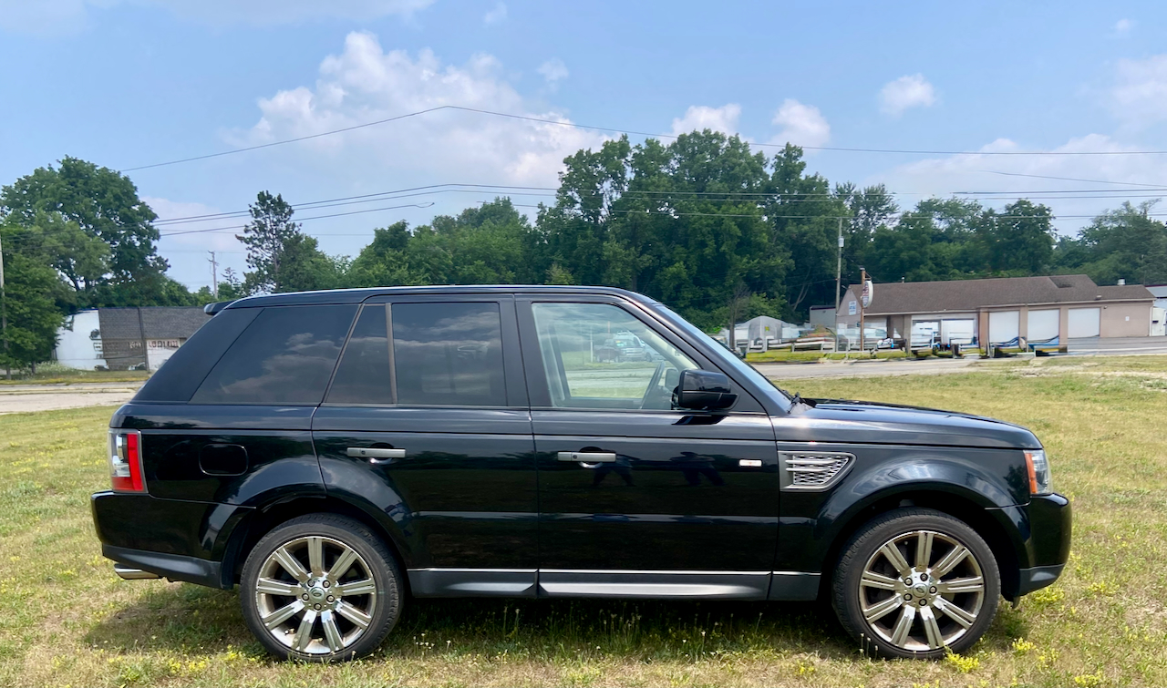 Used 2010 Land Rover Range Rover Sport Supercharged AWD/4WD image 43