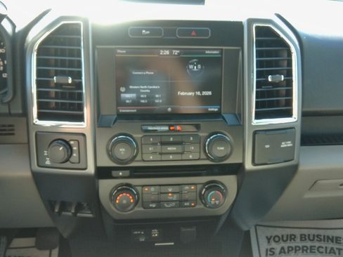 Used 2015 Ford F150 XLT image 59