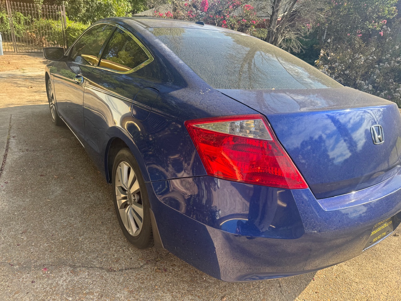 Used 2009 Honda Accord EX-L Coupe image 4