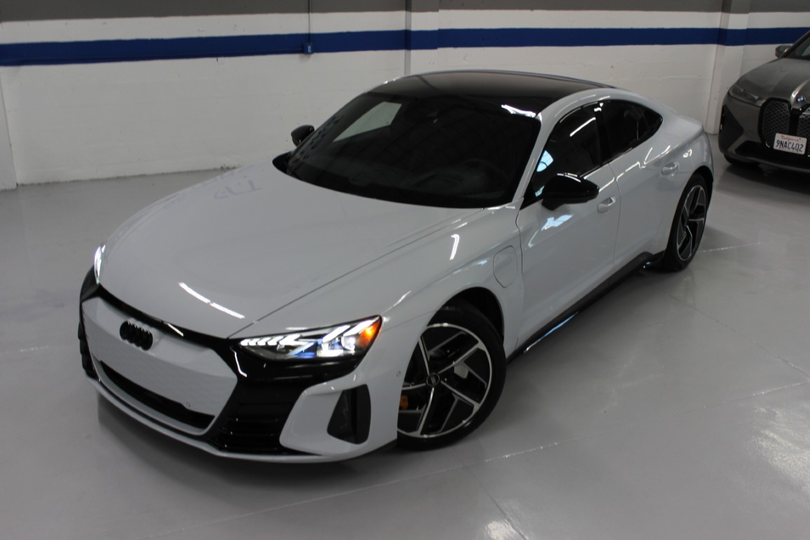 Used 2024 Audi RS e-tron GT w/ Carbon Performance Package AWD/4WD image 3