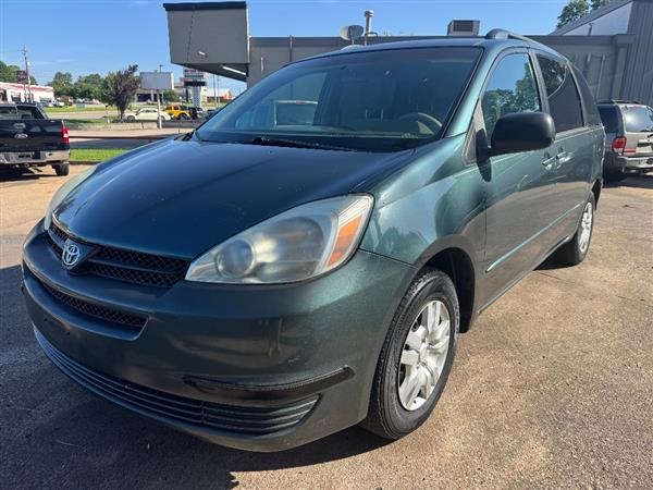 Used 2005 Toyota Sienna CE FWD image 1