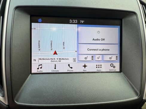 Used 2019 Ford Edge SEL image 18