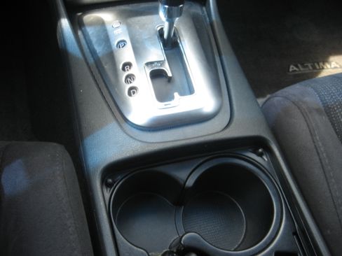 Used 2011 Nissan Altima Sedan FWD image 12