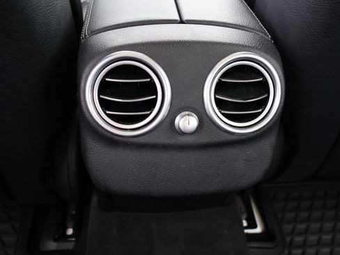 Used 2017 Mercedes-Benz C 300 Luxury image 18