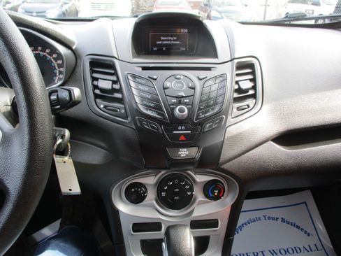 Used 2019 Ford Fiesta SE image 39