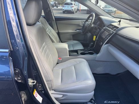 Used 2016 Toyota Camry LE image 14