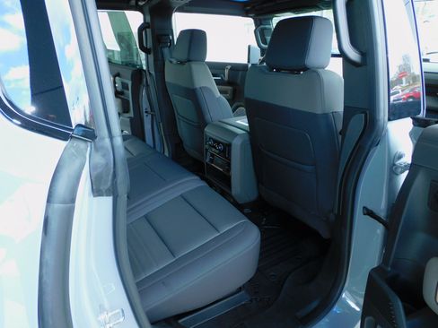 Used 2025 GMC Hummer EV 3X image 27