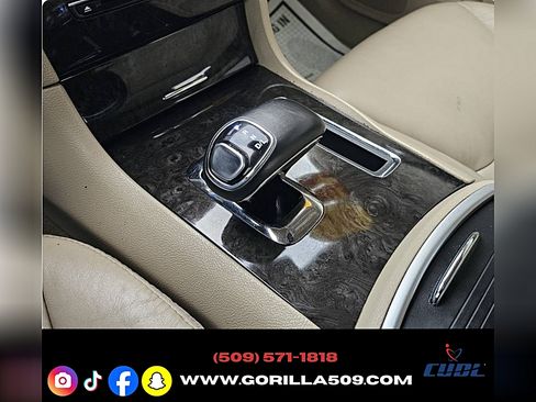 Used 2013 Chrysler 300 AWD image 10