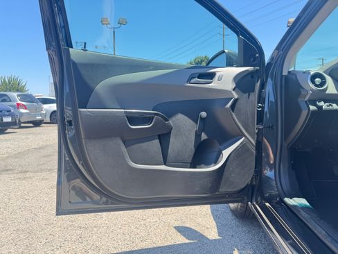 Used 2020 Chevrolet Sonic LT Hatchback FWD image 26