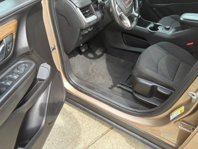 Used 2018 GMC Terrain AWD SLE image 11