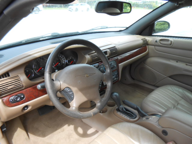 Used 2003 Chrysler Sebring LXi Convertible FWD image 11