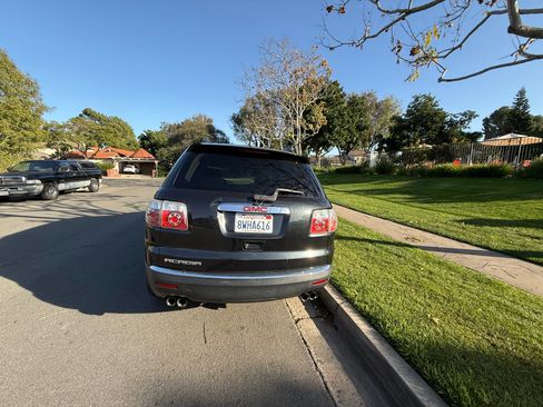 Used 2011 GMC Acadia SL image 4