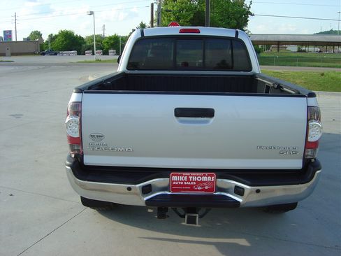 Used 2012 Toyota Tacoma PreRunner image 3