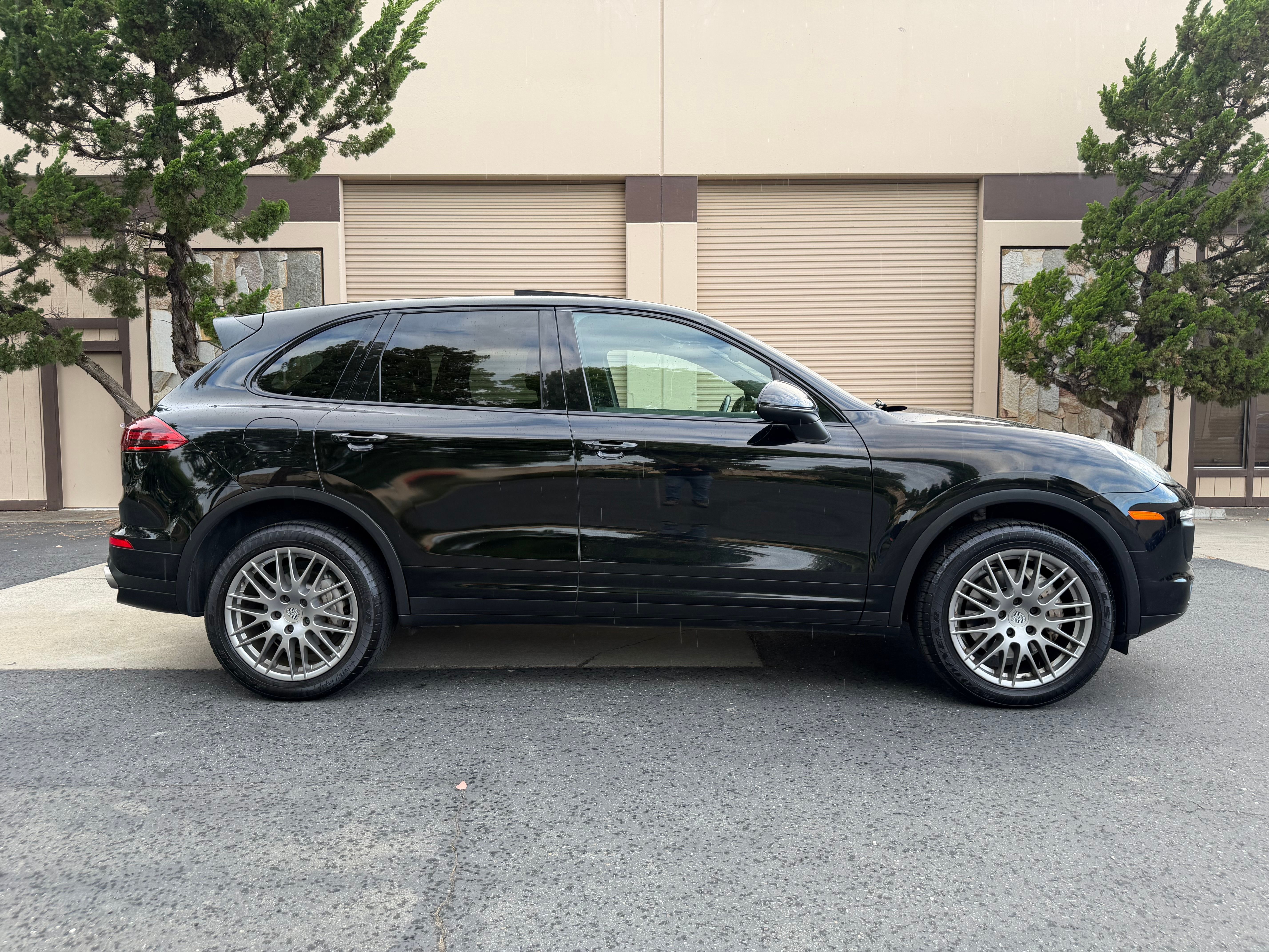 Used 2018 Porsche Cayenne S AWD/4WD image 4