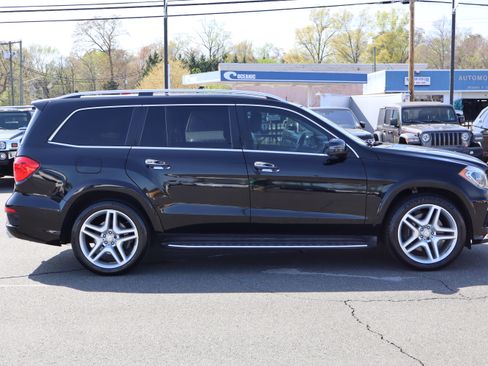 Used 2015 Mercedes-Benz GL 550 image 9