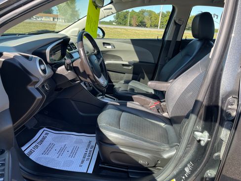 Used 2017 Chevrolet Sonic Premier image 9