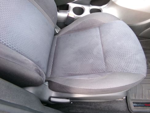 Used 2014 Nissan Juke SV image 12