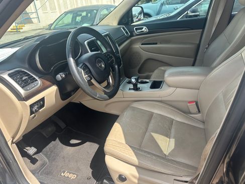 Used 2014 Jeep Grand Cherokee Laredo image 5