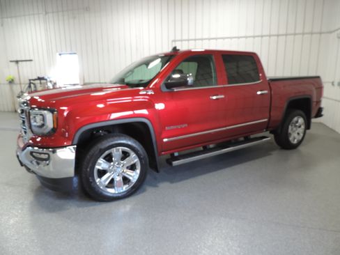Used 2018 GMC Sierra 1500 SLT image 1