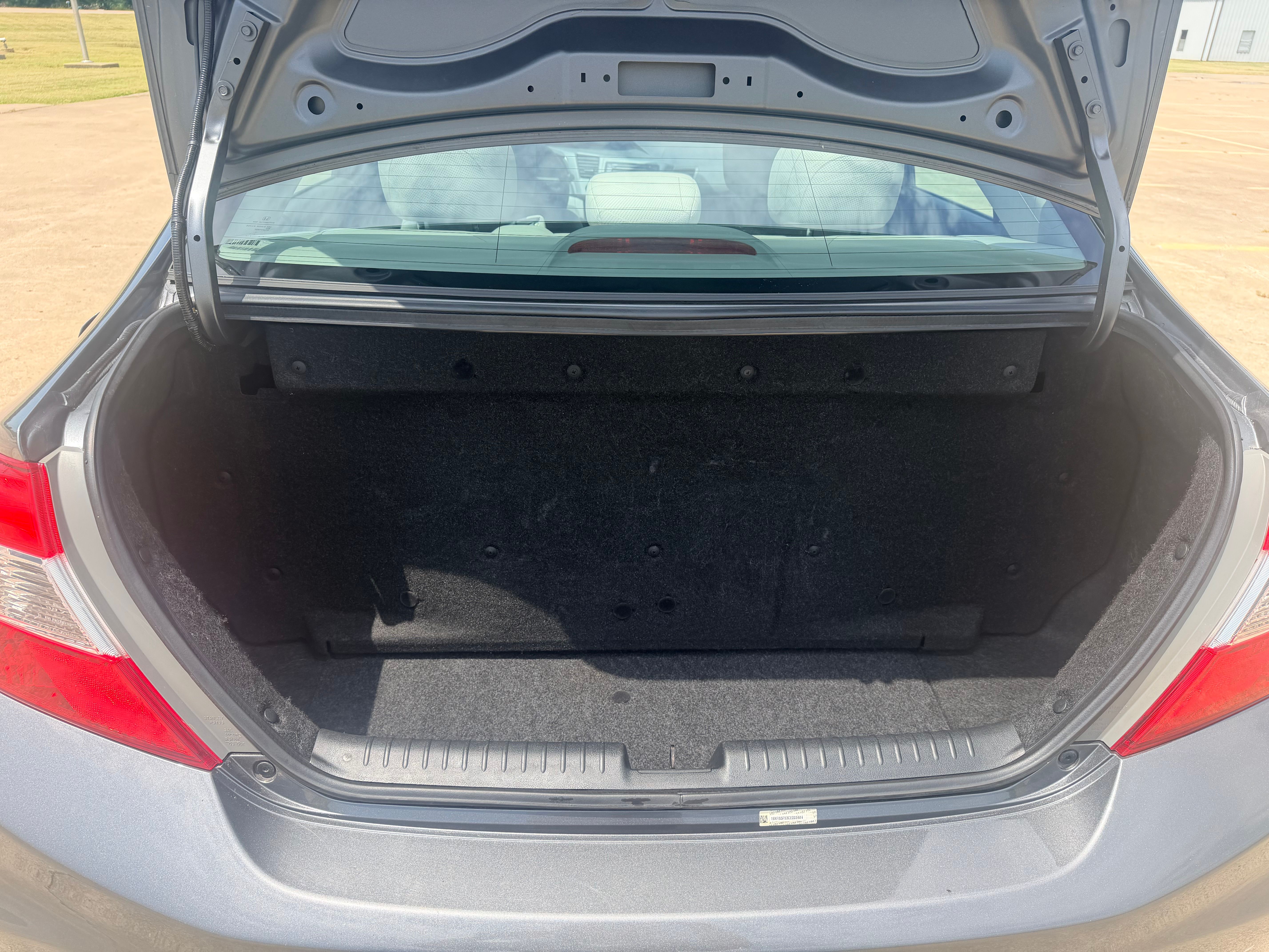Used 2012 Honda Civic Natural Gas Sedan image 16