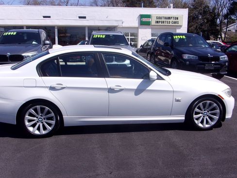 Used 2011 BMW 328i xDrive image 15