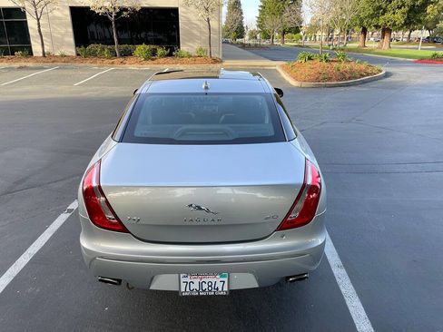 Used 2013 Jaguar XJ Supercharged image 8