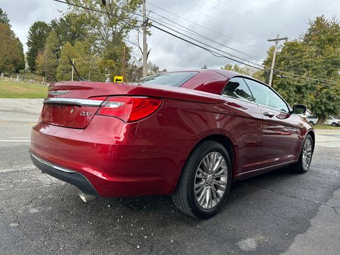 Used 2013 Chrysler 200 Limited image 4