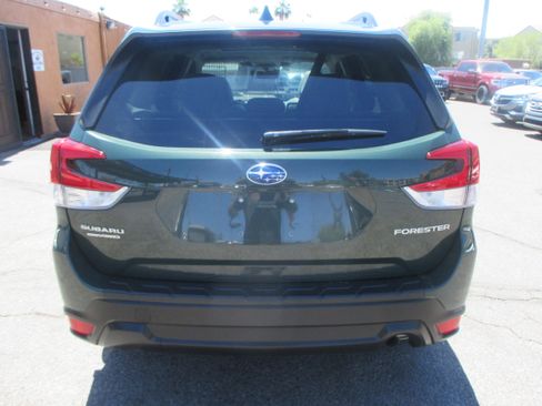 Used 2022 Subaru Forester Premium AWD/4WD image 11