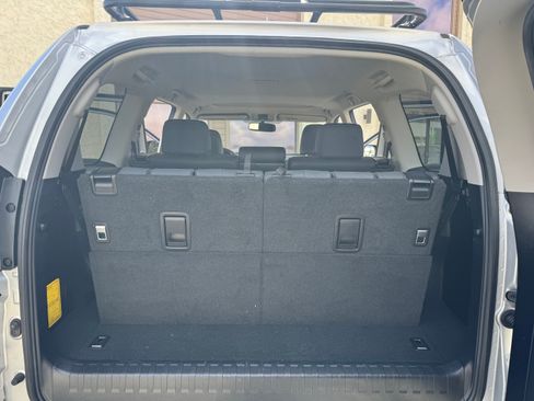 Used 2014 Lexus GX 460 image 31