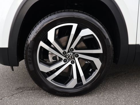 Used 2023 Volkswagen Atlas SEL image 31