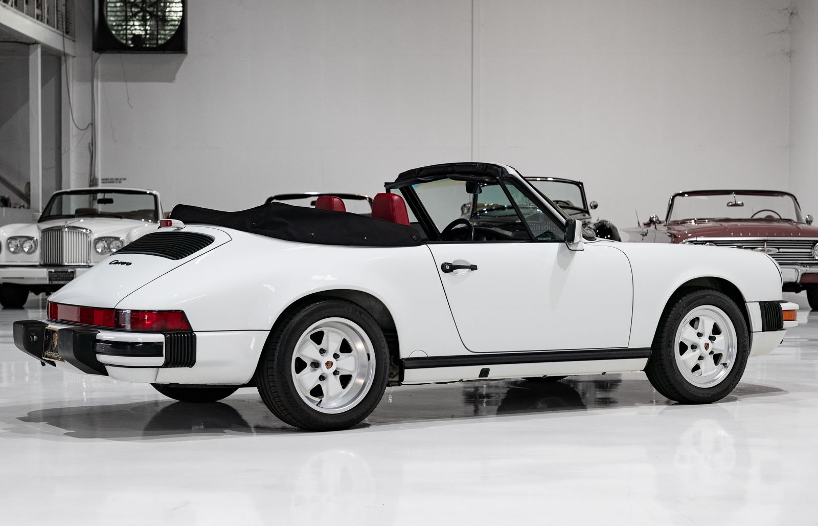 Used 1989 Porsche 911 Carrera Cabriolet RWD image 7