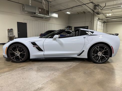 Used 2019 Chevrolet Corvette Grand Sport Coupe w/ 2LT RWD image 9