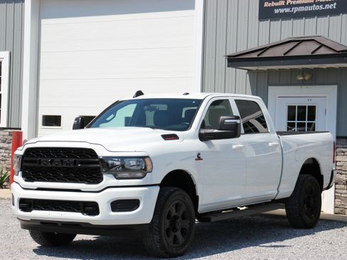 Used 2024 RAM 2500 4x4 Crew Cab Tradesman image 2