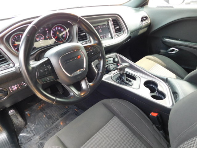 Used 2020 Dodge Challenger SXT RWD image 9