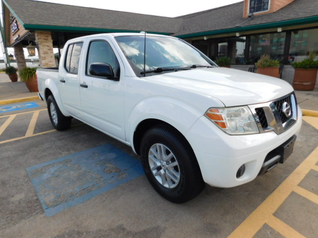 Used 2018 Nissan Frontier 2WD Crew Cab image 1