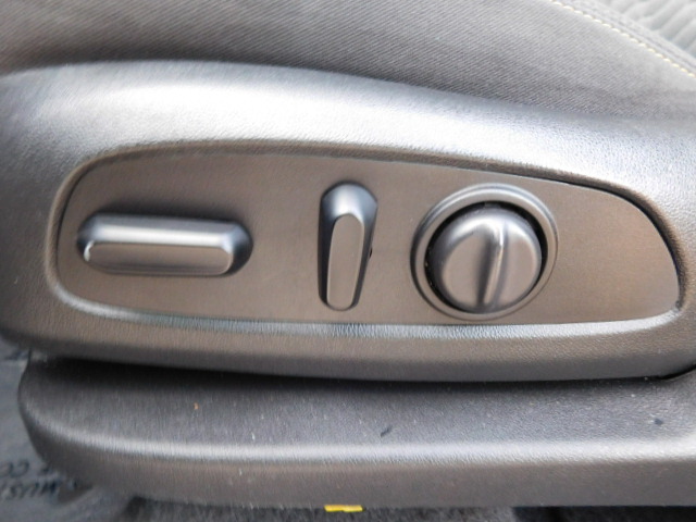 Used 2019 Chevrolet Equinox FWD LS image 12