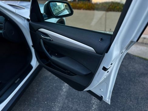 Used 2015 BMW X1 sDrive28i image 14