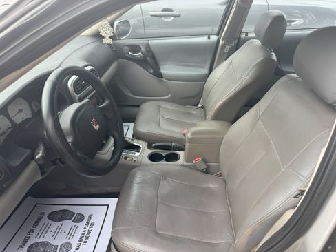 Used 2005 Saturn L-Series L300 image 13