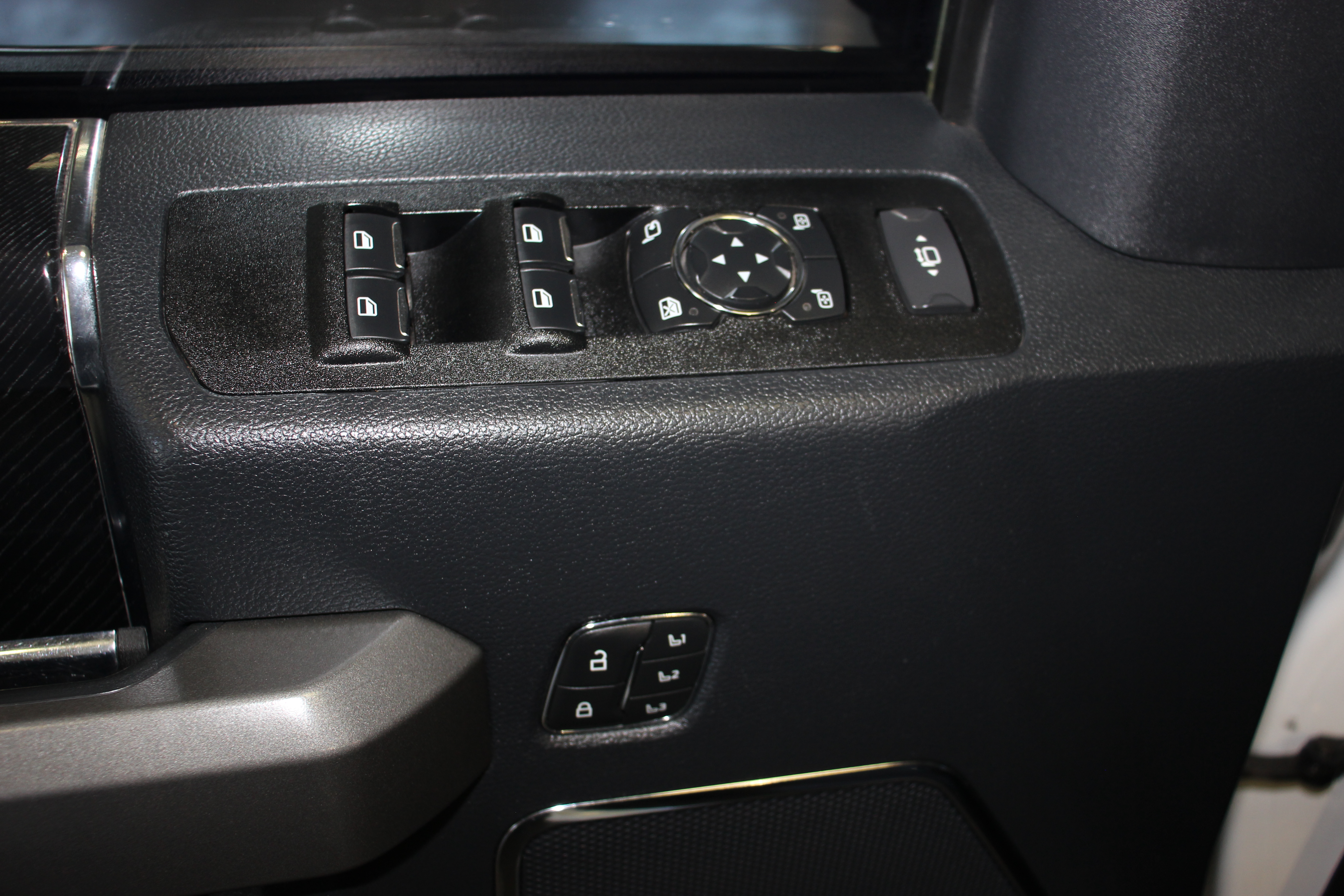 Used 2022 Ford F350 4x4 Crew Cab Super Duty image 20