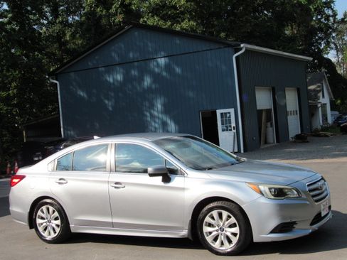 Used 2016 Subaru Legacy 2.5i Premium AWD/4WD image 16