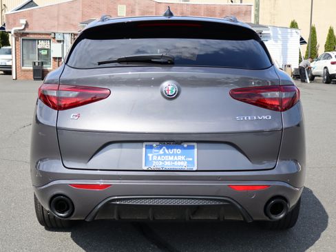 Used 2023 Alfa Romeo Stelvio Veloce image 7