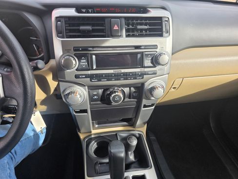 Used 2011 Toyota 4Runner Limited image 13