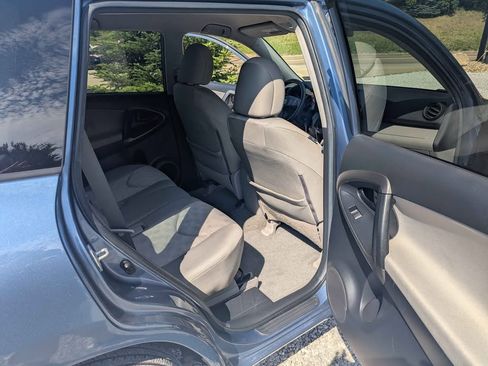 Used 2011 Toyota RAV4 4WD image 8