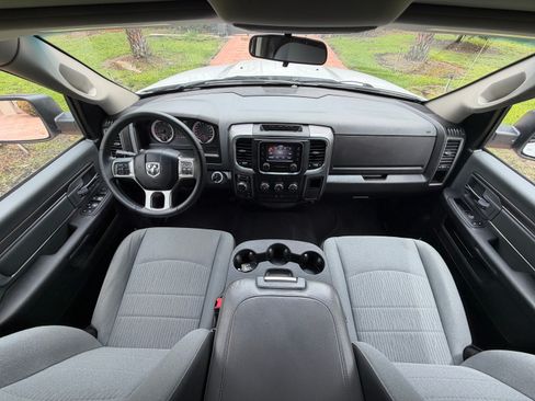 Used 2021 RAM 1500 4x4 Crew Cab Classic SLT image 10