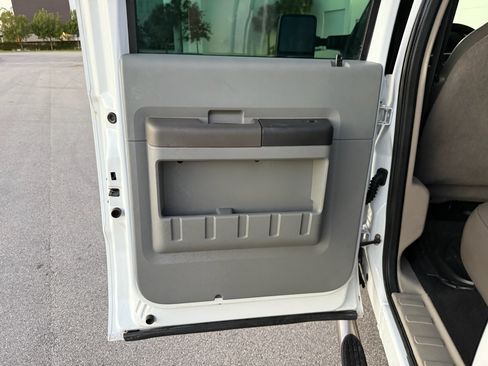 Used 2009 Ford F250 XL image 88