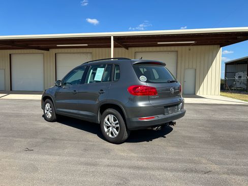 Used 2016 Volkswagen Tiguan FWD image 5